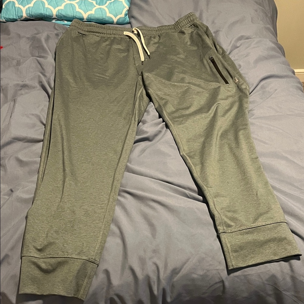 Vuori Green Sweatpants